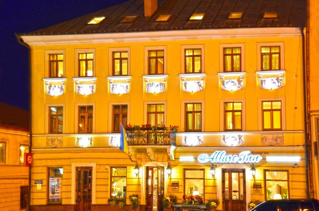 Allureinn Hotel And Spa Tjernivtsi Exteriör bild