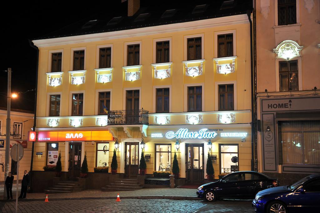 Allureinn Hotel And Spa Tjernivtsi Exteriör bild